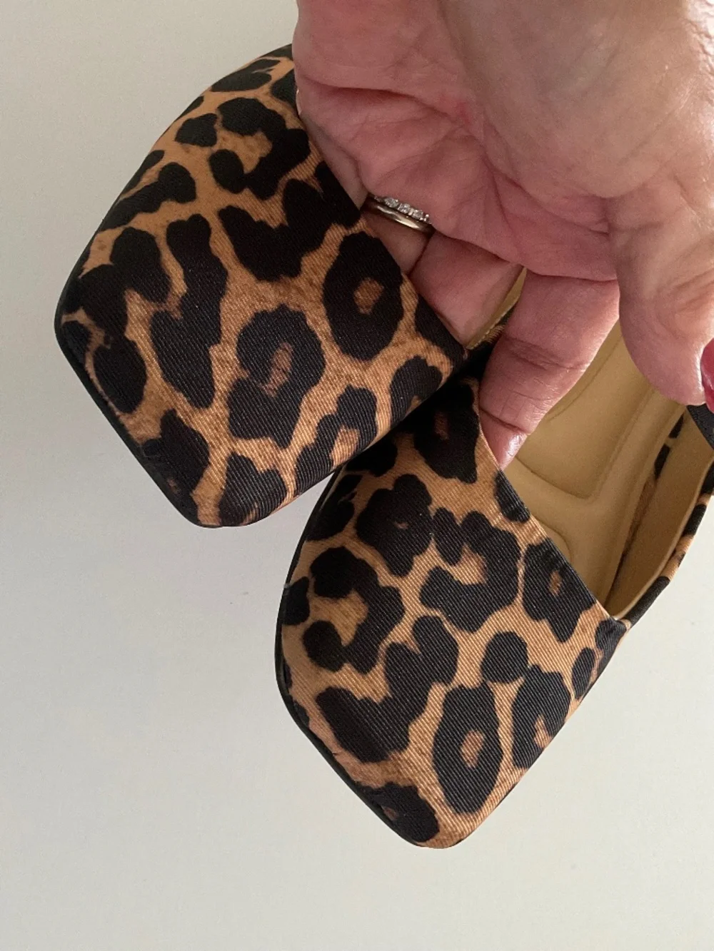 FRANCO SARTO Tinsley Square Toe Mary Jane Flats in Leopard Print Fabric Sz 8.5